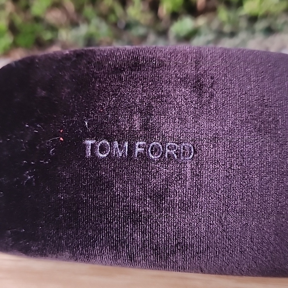 Tom Ford Dark Brown Velvet Eyewear Case - Picture 2 of 9